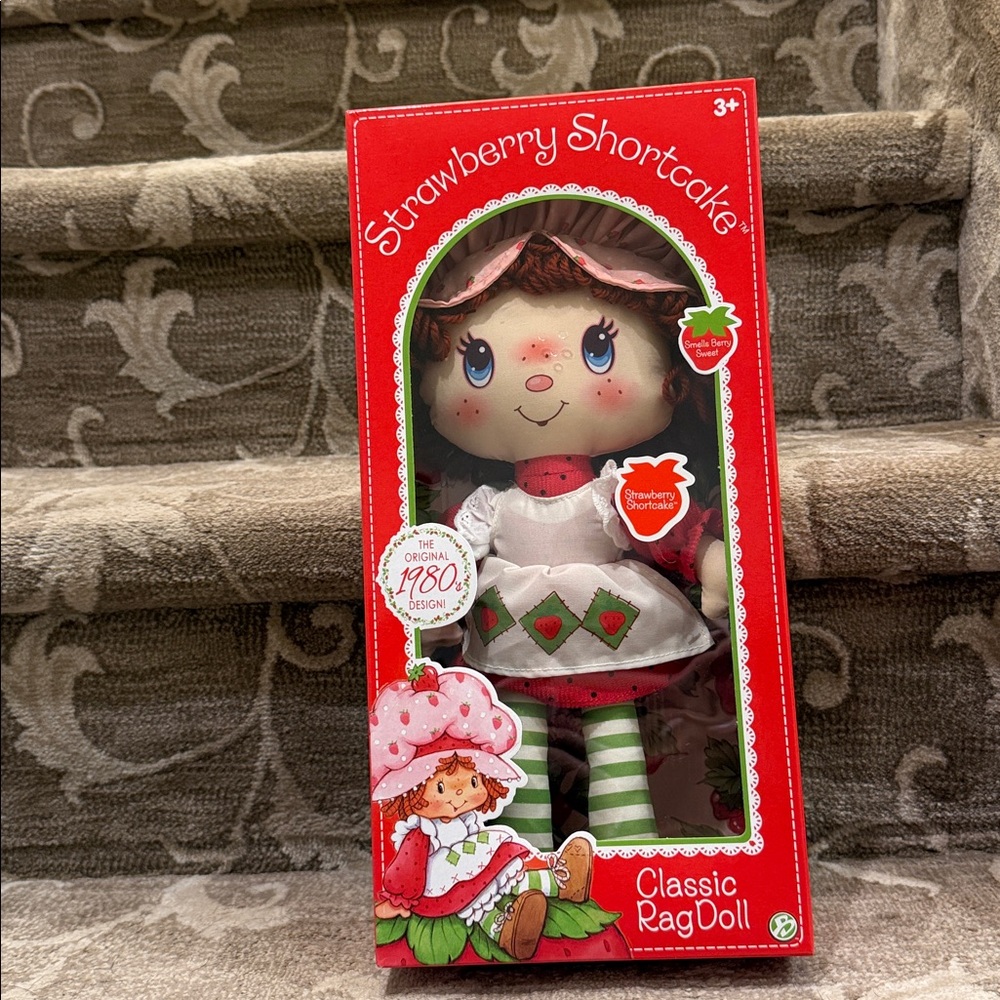 Strawberry Shortcake Classic Rag Doll NIB